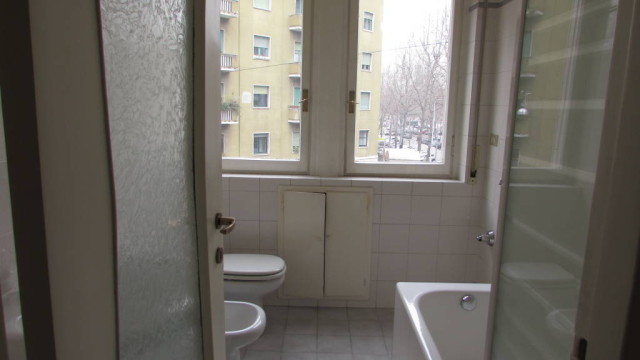 2 locali ampio zona P.za Firenze