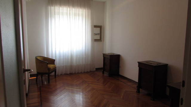 Ampio 3 locali via Lorenteggio