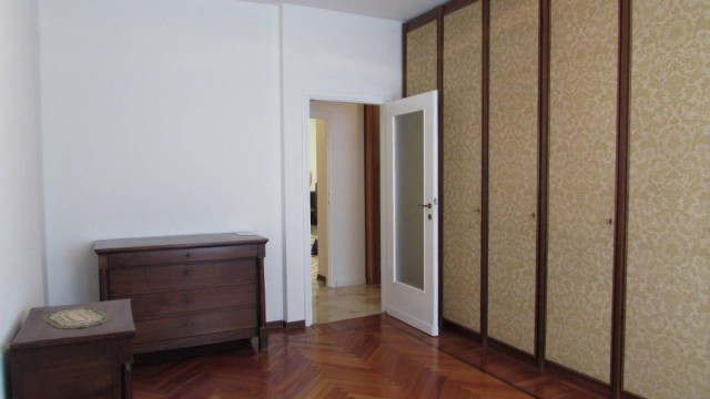 Ampio 3 locali via Lorenteggio