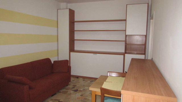 Comodo monolocale Via Lorenteggio – P.za Frattini