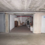 Negozio 2 luci zona Barona con box collegato