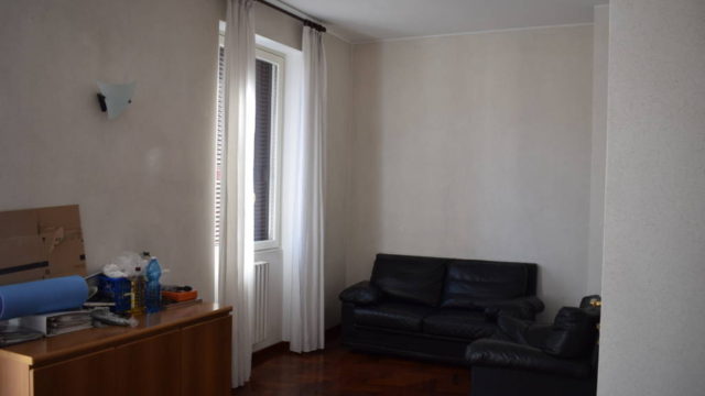 2 Locali arredato Piazza 5 Giornate – Montenero