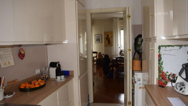 140 mq Piazza Frattini divisibile in due appartamenti 140 mq Piazza Frattini divisibile in due appartamenti