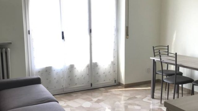 Bilocale ristrutturato Bocconi Via Zamenhoff