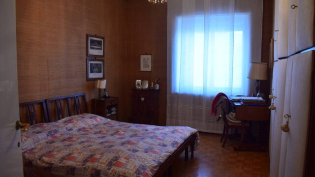 Quadrilocale Piazza Vesuvio – Dezza Quadrilocale Piazza Vesuvio – Dezza